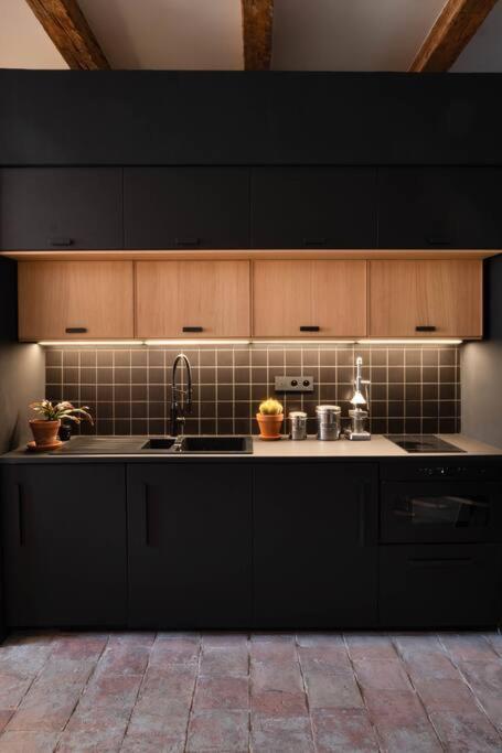 Heart Of Marseille, Loft Atypical & Spacious , Perfect For Couple And Couple With 1 Small Kid, Perfect For 2 Friends 外观 照片